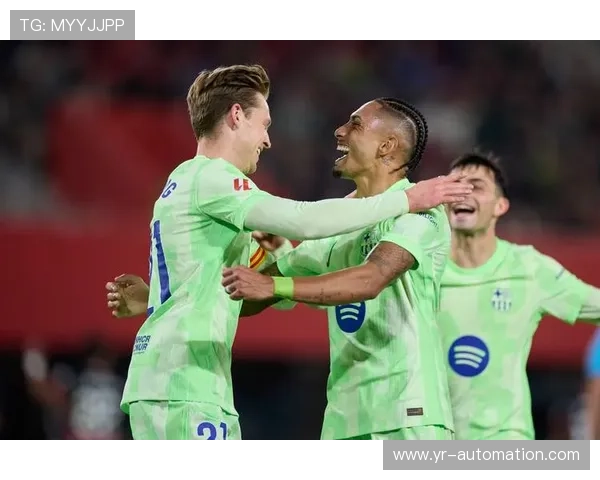 诺伊尔对阵巴萨MSN的极限防守解析